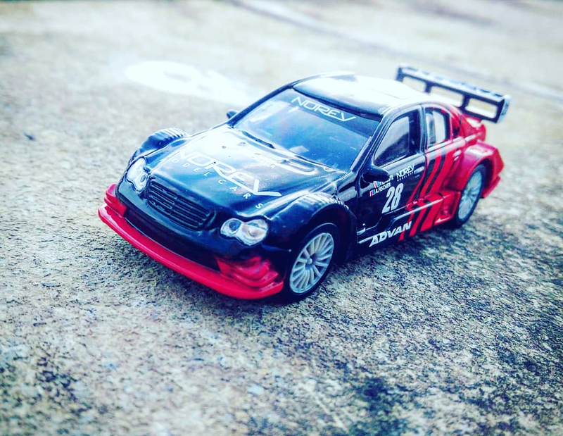 Illustration for article titled Mercedes AMG C Class W203 - Norev 1:64
